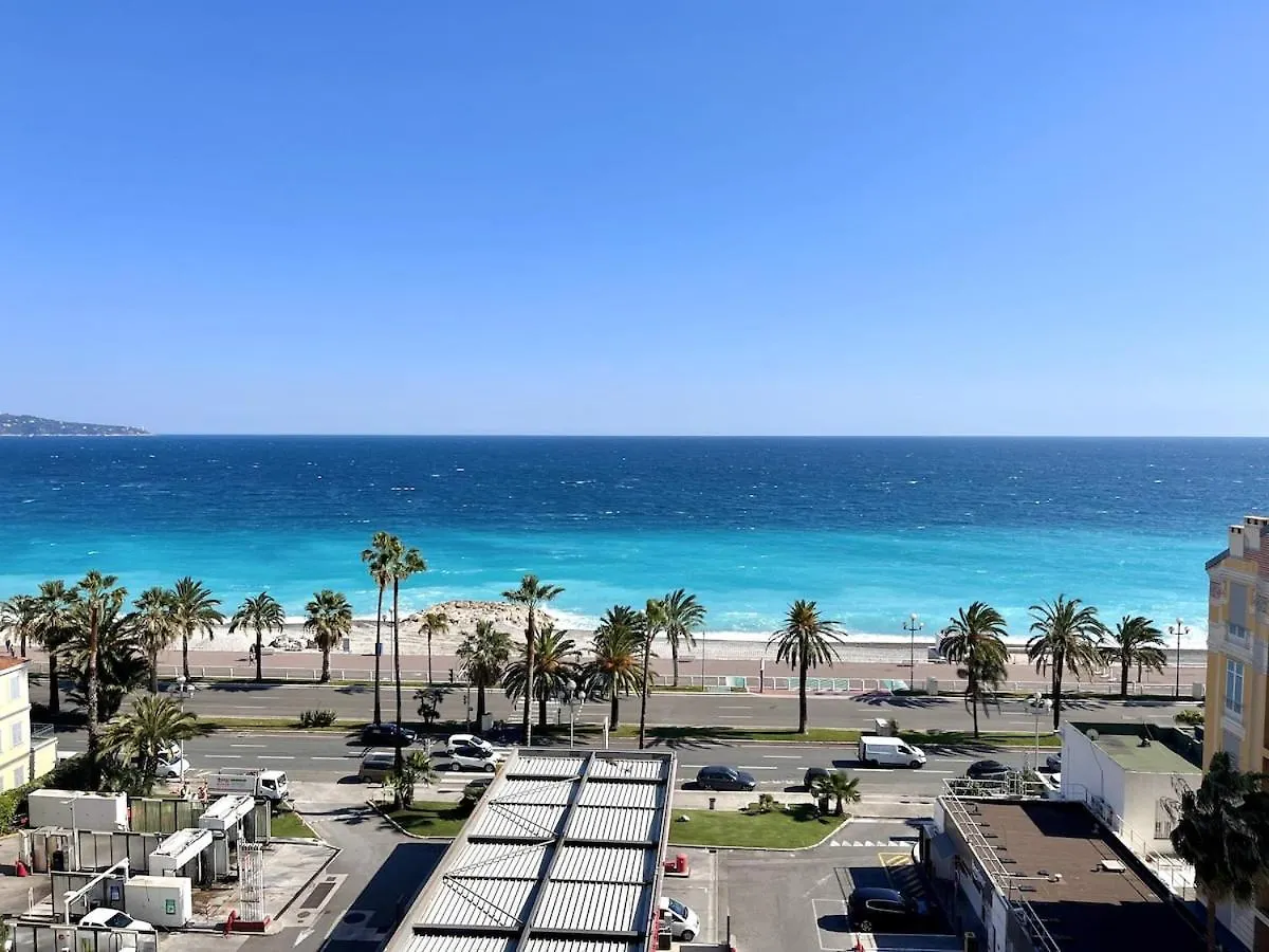Spacious 2P Terrace With Sea View Nice